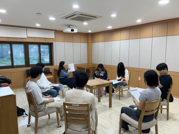 학생상담센터가 운영한 2024학년도 하계방학 집단상담 진로탐색 프로그램 진행 모습