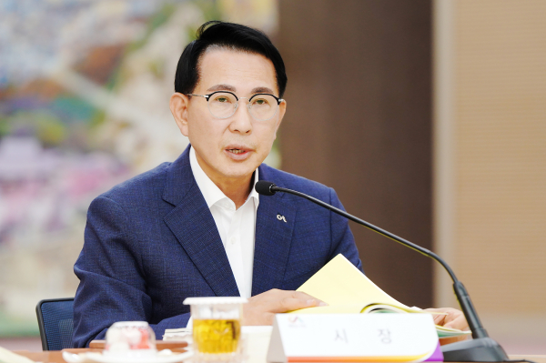 시청 대회의실에서 12일 열린 2024년 상반기 실적·하반기 주요업무 보고회 진행 모습