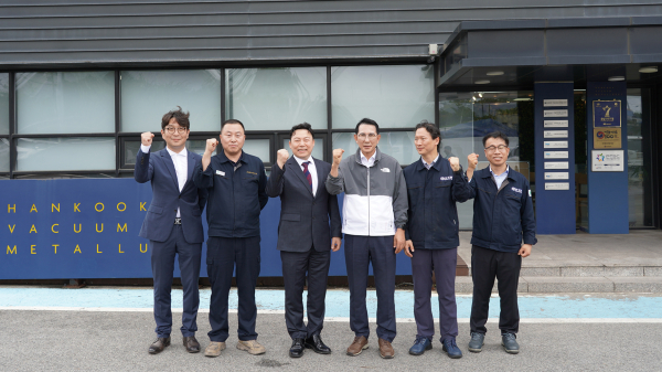 이완섭 서산시장이 ㈜에이치브이엠을 방문해 애로사항을 청취했다.