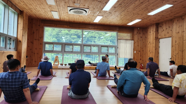 국립예산치유의숲 국가유공자 힐링프로그램 참여 모습
