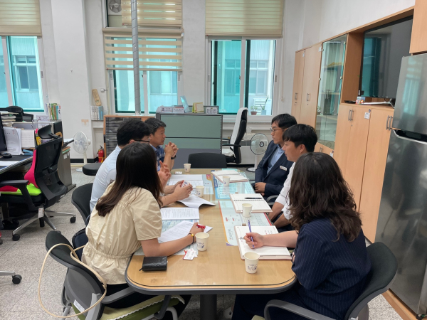 지난 15일 경상남도 토지정보과 관계자들이 서산시 토지관리과를 찾아 형질변경토지 지목변경사업을 벤치마킹했다.