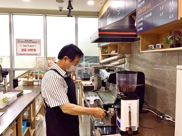 노인일자리 (청춘카페 모습)