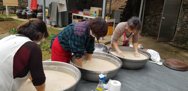 전통주 및 발효식초 수업 모습