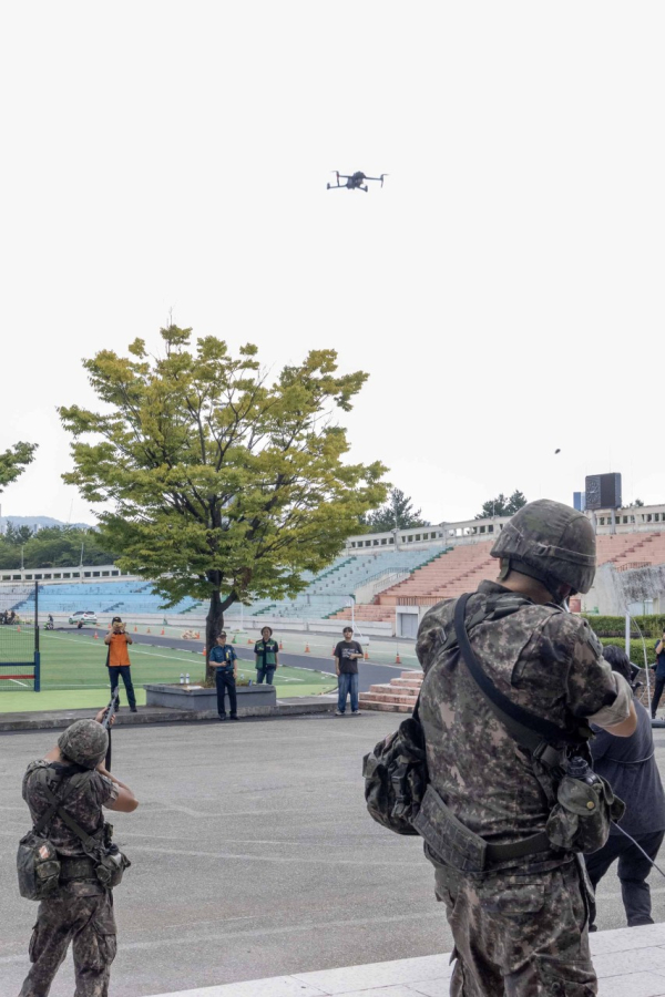 20일 한남대학교 학생회관에서 ‘2024년 을지연습 실제훈련 – 드론 테러 대응 훈련’을 진행하고 있다