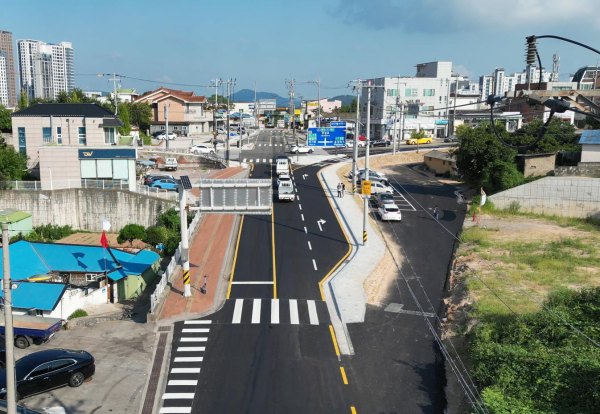 홍성군 마구형사거리 우회전차로 공사 후