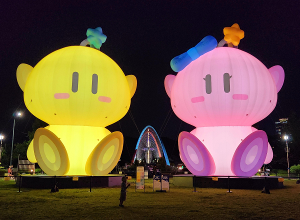 한밭수목원 꿈돌이·꿈순이 야간 조형물 모습