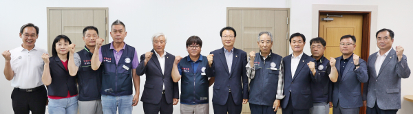 서산시의회 산업건설위원회, 전국레미콘운송노동조합 서산·태안지부와 간담회 개최 모습