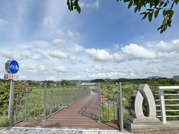 내포 혁신도시 자전거도로 개설 모습