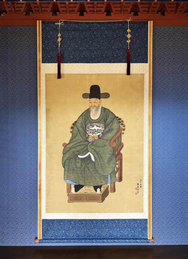 보존처리 후 초상화모습