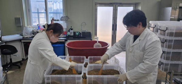 천적곤충 사육관리