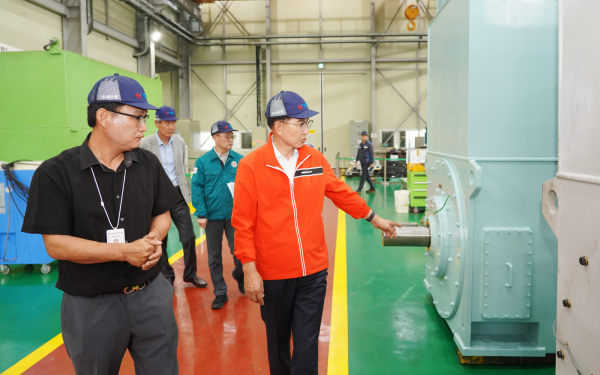 이완섭 서산시장이 10일 성연면 테크노밸리에 위치한 ㈜에쓰엔을 방문했다.