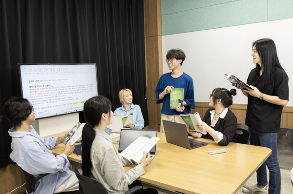 웹소설전공,프로 작가 배출 (이미지 사진)