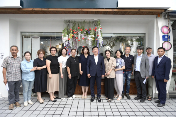 살롱드예산 개소식 기념촬영