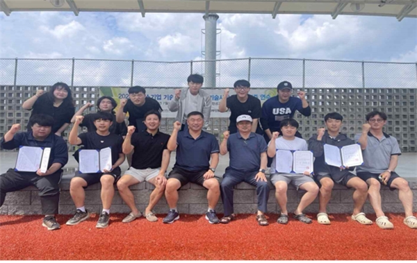 드론자격증을 취득한 대덕대 학생들