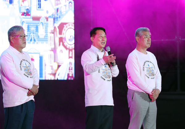 2024 대전 서구 아트페스티벌 폐막식에서 인사말하는 서철모 구청장 모습