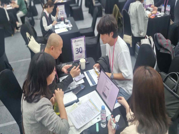 머드화장품 홍보(바이어 미팅)