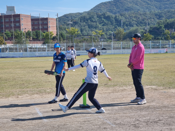 충남 최초 여학생 크리켓대회 시범 운영 (경기 모습)