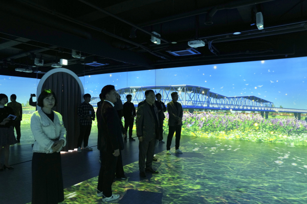 11일, 성성호수공원 방문자센터에 미디어아트 영상관 개관 모습