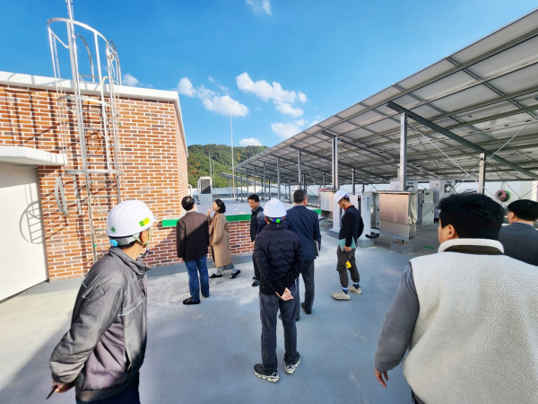 대전호수초 민간명예감독관과 학교 공사현장 점검 모습