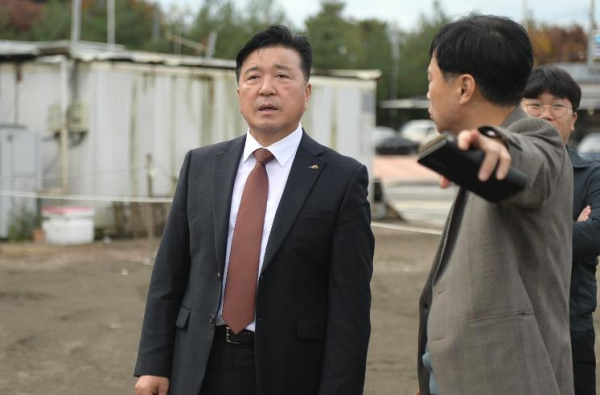 최재구 예산군수 지역개발사업장 점검 모습