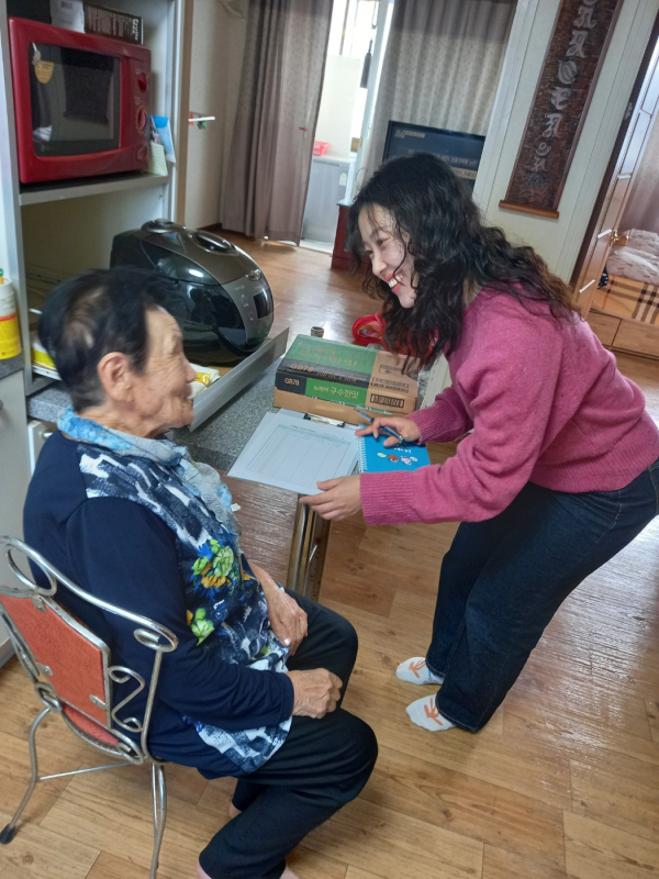 취약계층 어르신 균형영양음료 지원에 나선 홍성군보건소