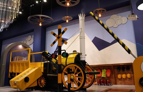 이달 초 국립부산과학관과의 협력을 통해 기획전시실에 ‘수증기로 가는 기차’ 전시물을 추가 설치했다.