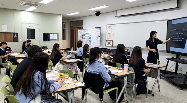 ‘쉬었음’ 청년 대상 맞춤형 프로그램 진행 모습