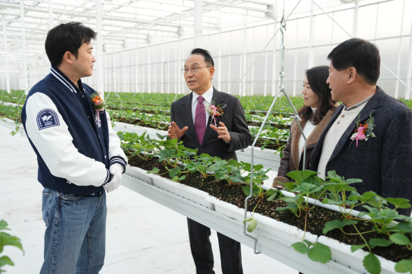 지난 14일 보급형 스마트팜 개소식 모습