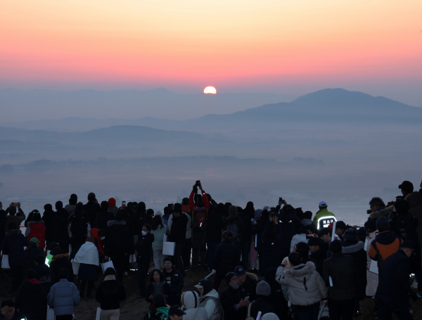 지난 백화산 해맞이 행사 모습