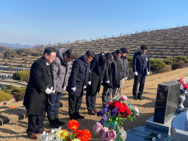 천안교육지원청, 2025년 을사년 신년참배 모습