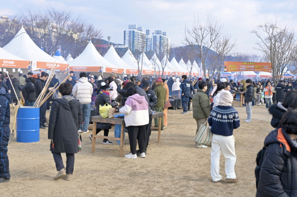 ‘제8회 겨울공주 군밤축제’와 ‘대한민국 밤산업 박람회’ 개최 현장 모습