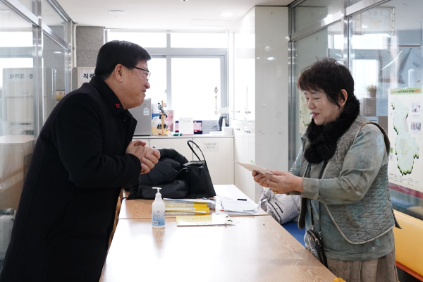 설명절 맞이 관내 사회복지시설 위문 방문 모습