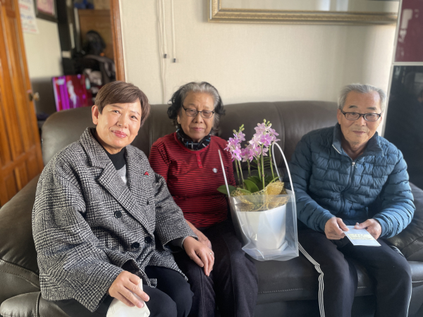 독립유공자 후손 위문, 오른쪽 조영연님
