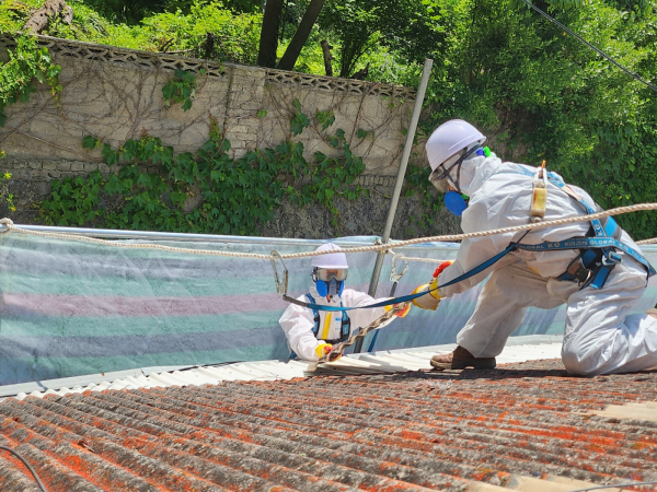 슬레이트 철거 공사 모습