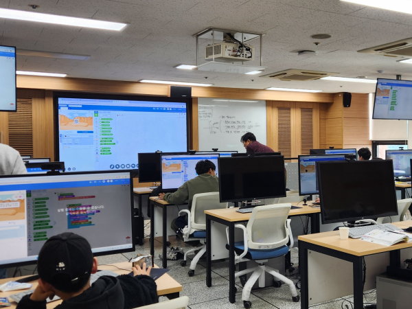 디지털 역량 강화 교육 진행 모습