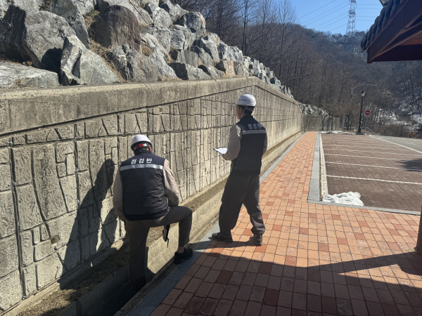 해빙기 안전사고 대비 집중점검 모습