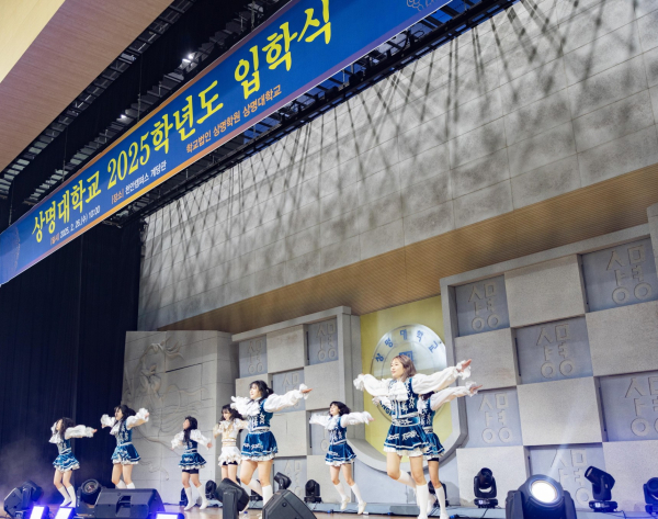 동아리 아리아 축하공연 모습