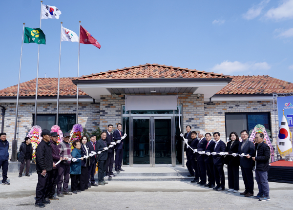 고북면 매령길 91 일원에서 열린 용암3리 경로당 개관식 개최 모습