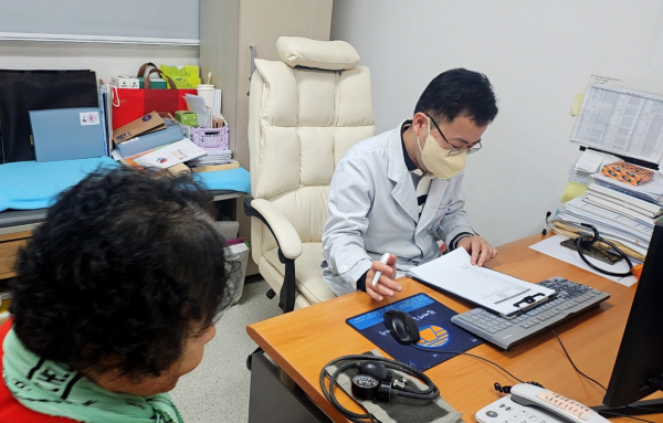 협력의료기관과 대상자 케어플랜 수립 상담