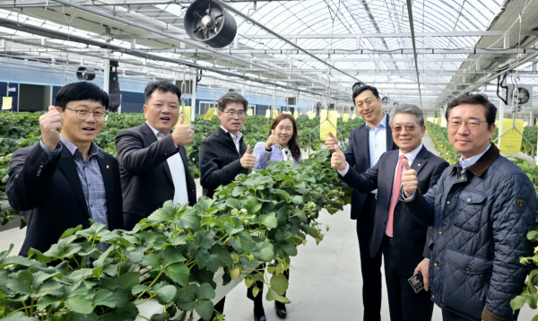 충남세종농협은 충남 스마트팜 도입 확대를 위해 동천안농협 스마트농업지원센터를 방문했다.