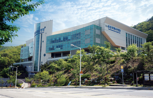 용운국제수영장 전경