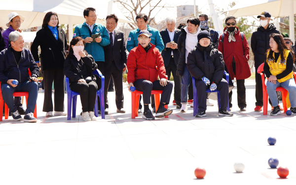 ​28일, 중앙호수공원 일원에서 개최된 제6회 길거리 보치아 대회 개최 모습​