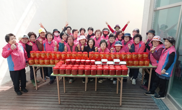 근흥면 생활개선회 고추장 나눔 봉사