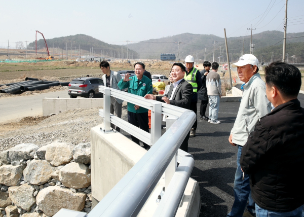 서철모 서구청장 기성동 사업 현장 방문 모습