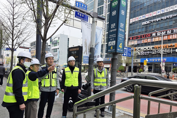 지난 10일, 봄철 나들이 고객 안전 수송을 위해 도시철도 및 타슈 시설물에 대한 특별 안전점검을 시행했다.