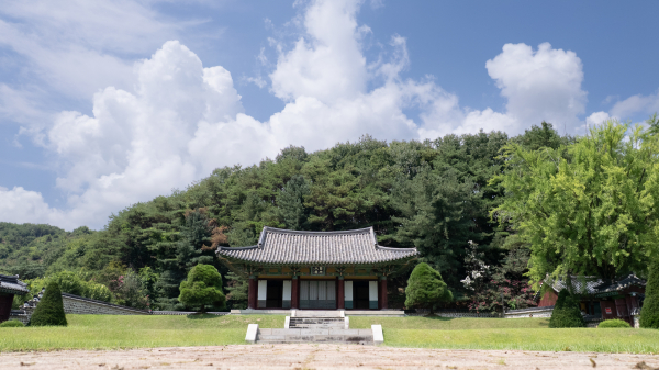 청양군 목면에 위치한 모덕사 전경