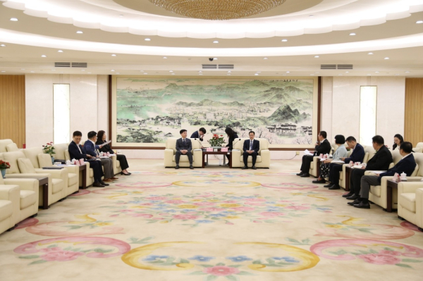 동관시 지도부 면담(천즈웨이 공산당 상무위원, 모워자 동관시 부비서장, 사옥화 외사국장, 진지양 상무국 부국장, 오소문 문화방송관광체육국 부국장 등)