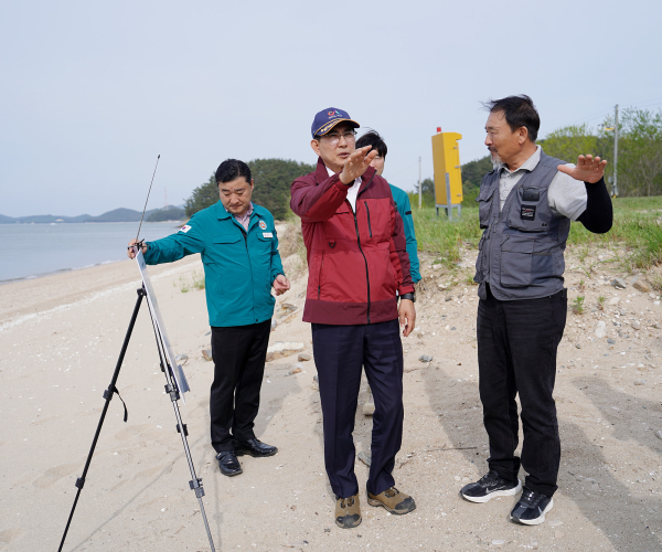지난 14일, 이완섭 서산시장이 섬 지역 사업 추진 현장을 방문해 추진 현황 점검(고파도)