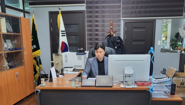 스카이인슈판넬 김봉국 대표