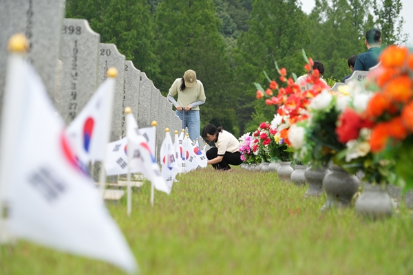 KINS 사회공헌활동 모습